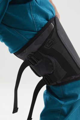 Small Nib knee pad E9